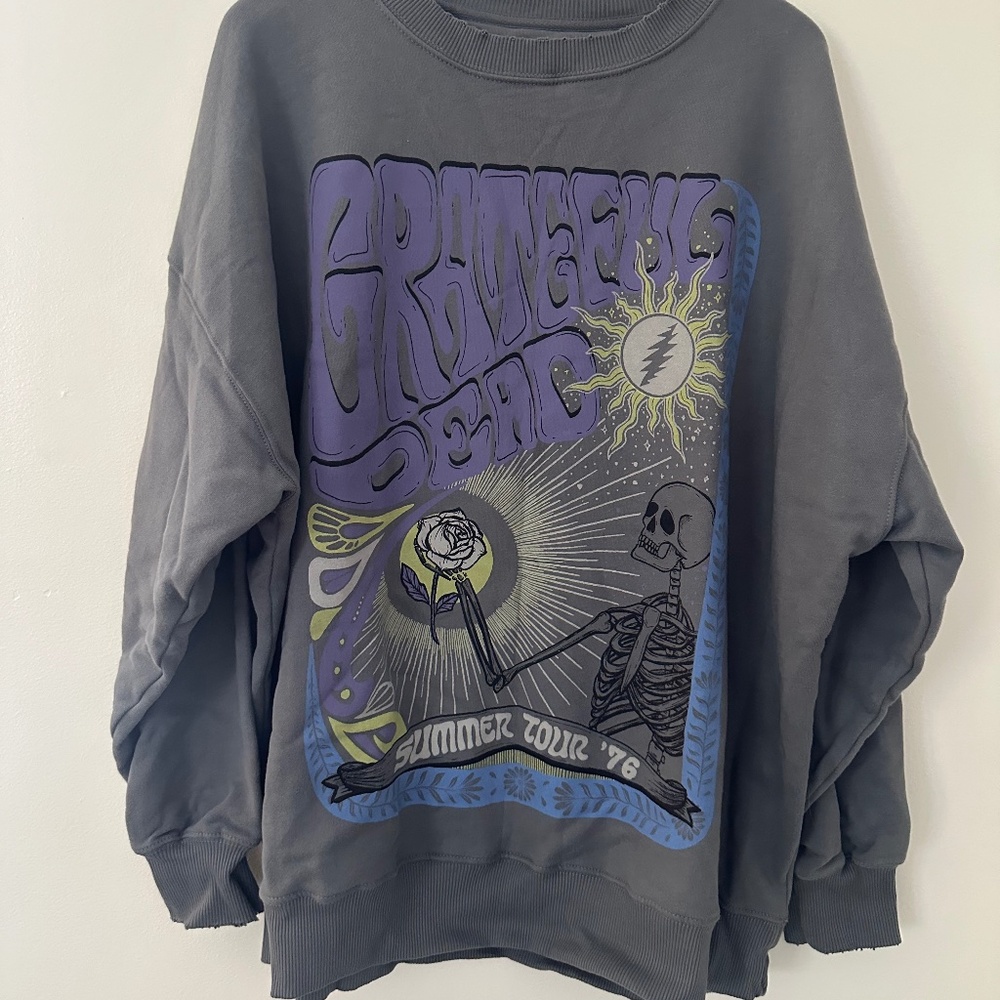 EUC AE Grateful Dead Graphic Sweatshirt (L)